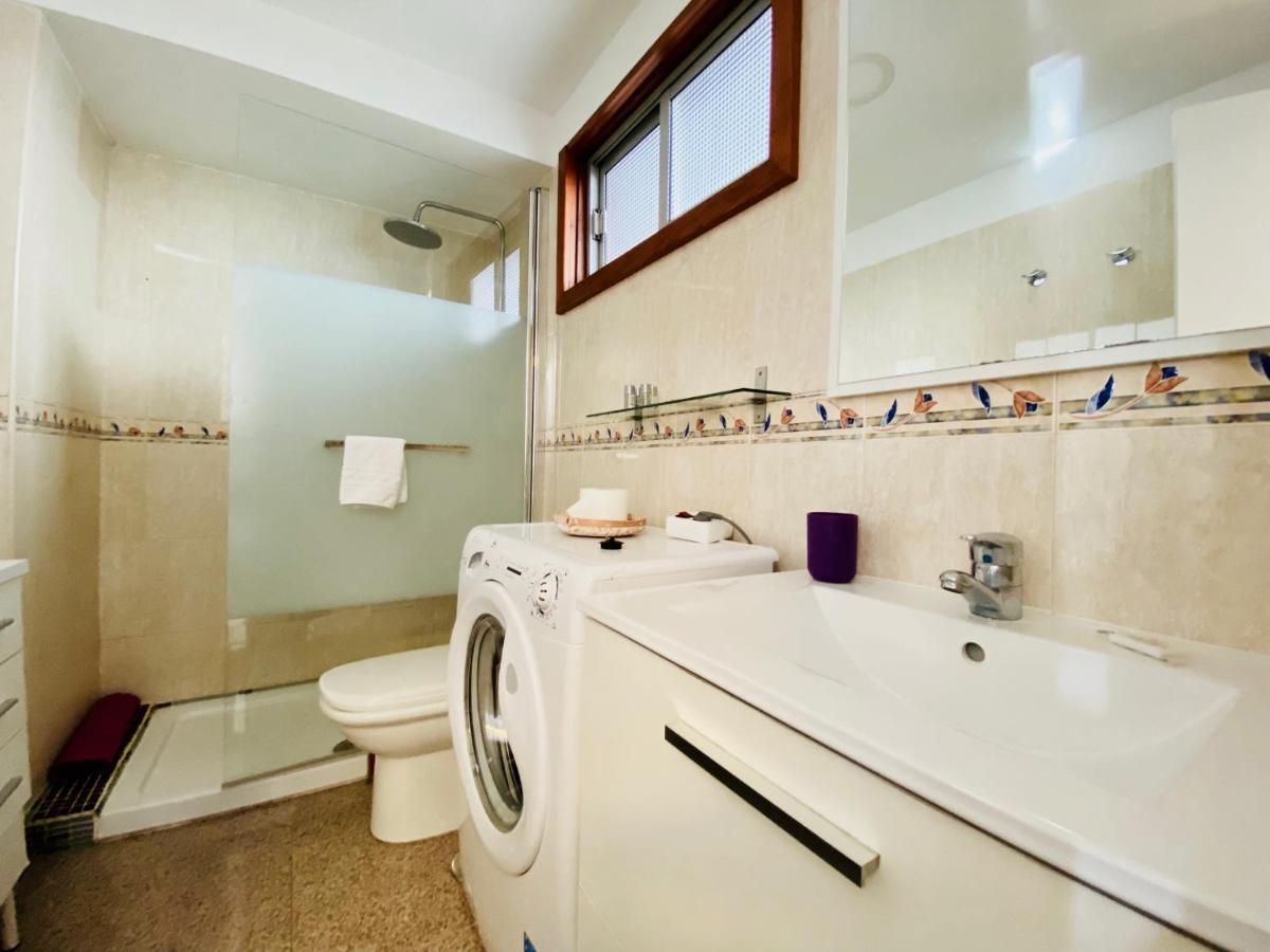 Orange And White Apartment In Yumbo San Bartolomé Ngoại thất bức ảnh