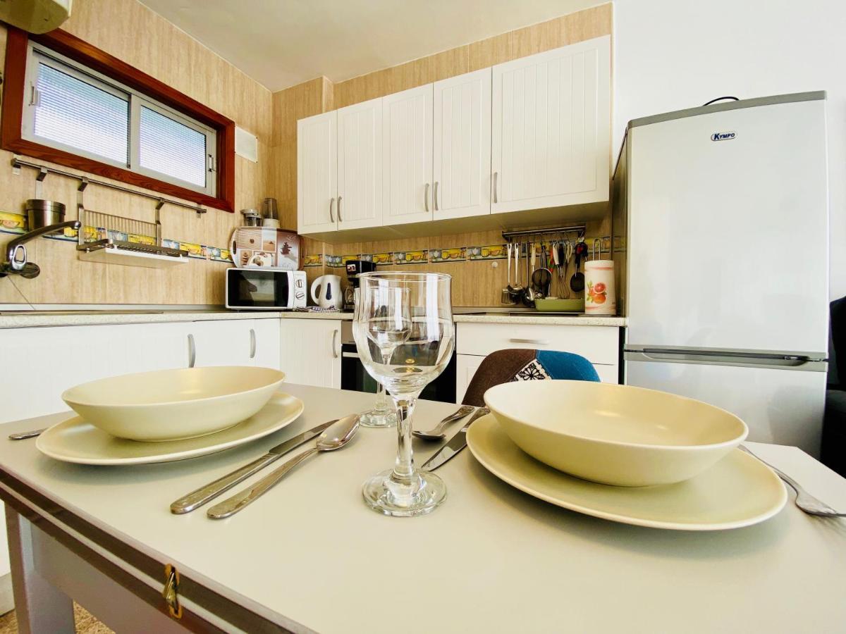 Orange And White Apartment In Yumbo San Bartolomé Ngoại thất bức ảnh