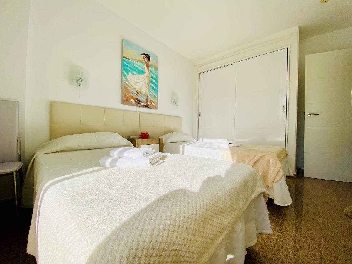 Orange And White Apartment In Yumbo San Bartolomé Ngoại thất bức ảnh