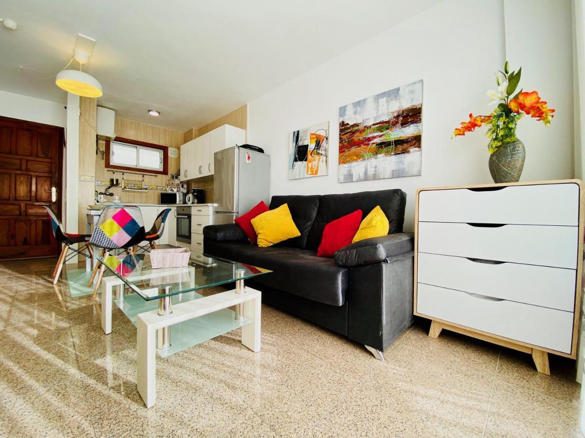 Orange And White Apartment In Yumbo San Bartolomé Ngoại thất bức ảnh