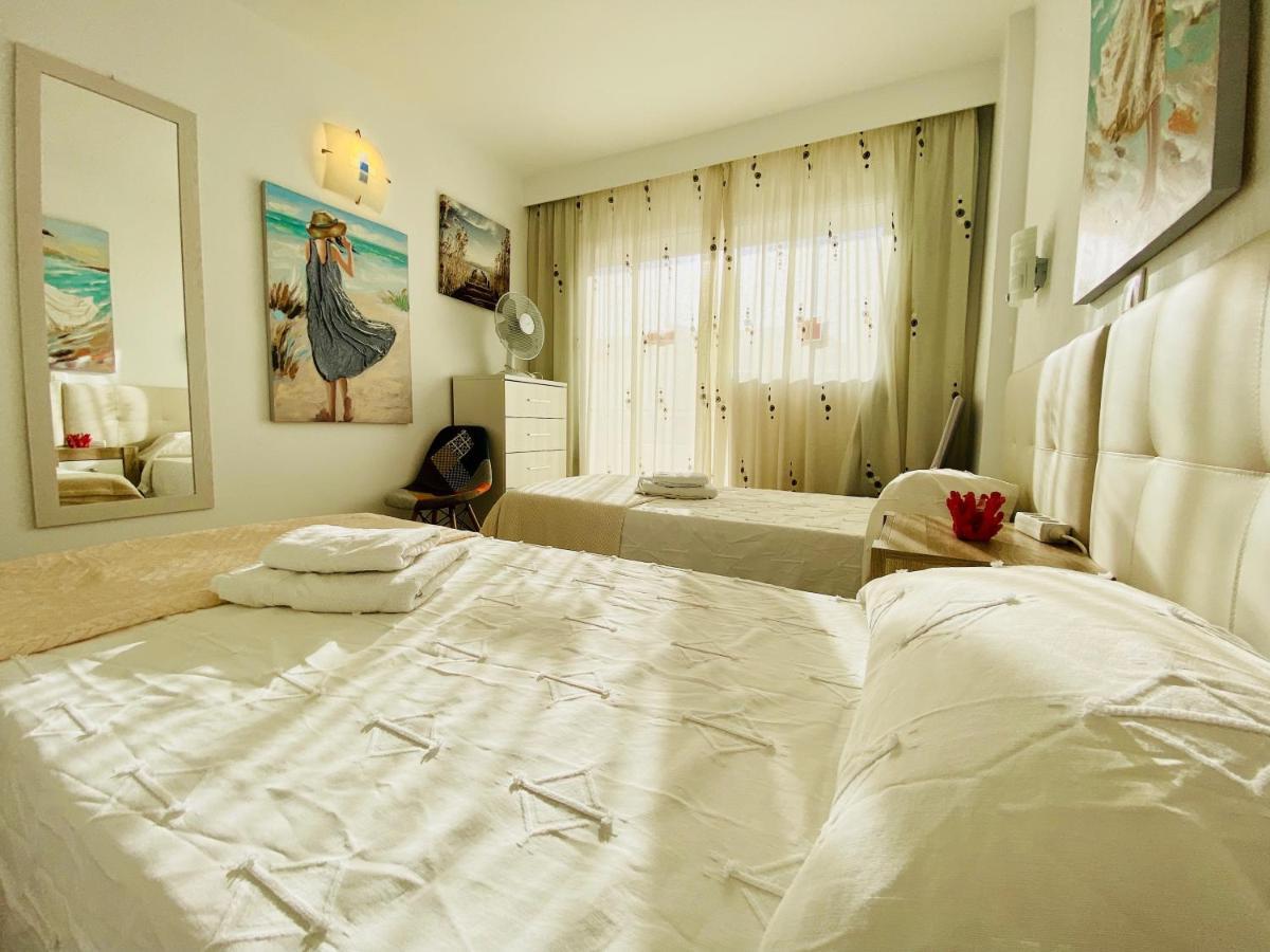 Orange And White Apartment In Yumbo San Bartolomé Ngoại thất bức ảnh
